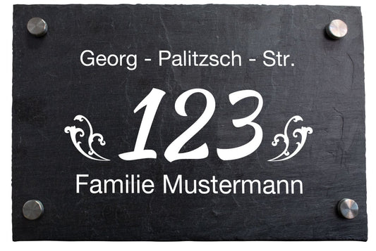 Hausnummer auf schieferplatte mit Verzierung "Name, Straße und Hausnummer" M0050 - meinleinwand.de