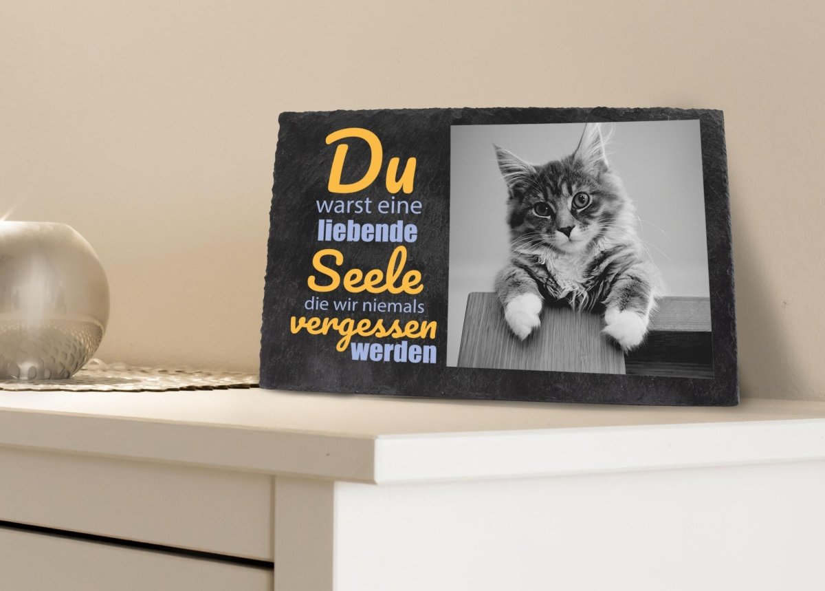 Gedenktafel für Tiere mit Bild Schwarz/Weiss und Spruch in Gelb M0239 - meinleinwand.de