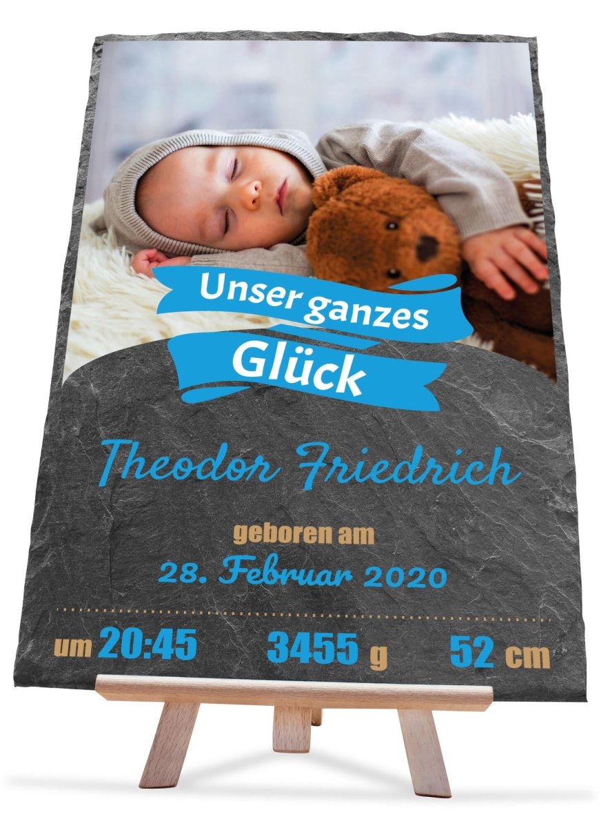 Schieferplatte zur Geburt "Unser ganzes Glück" in Blau M0396 - meinleinwand.de